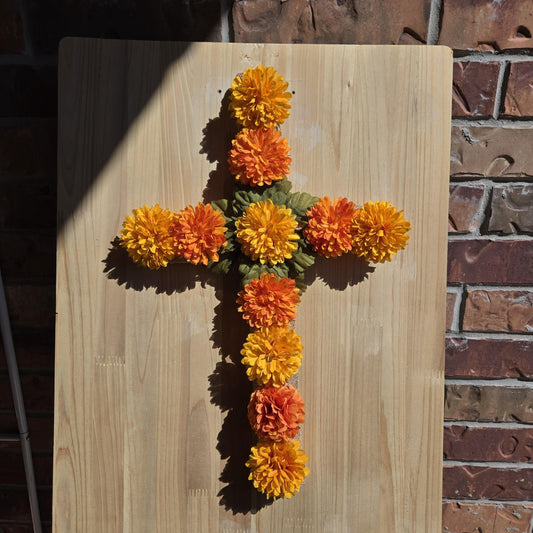 Day of the Dead Marigold Cross, Cruz para altar de muertos, Cempasúchil cruz ofrenda