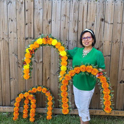 Golden Orange Marigold Arch -Medium | Arco de cempasúchil para altar de muertos