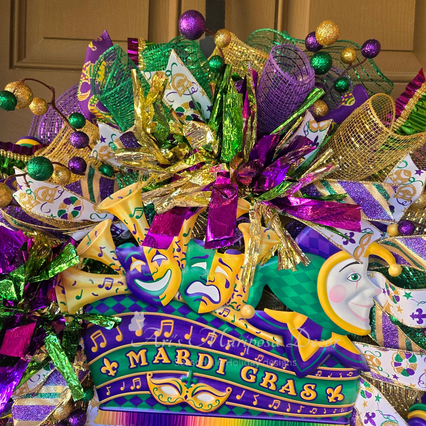 Mardi Gras Krewe float wreath, Carnival Celebration decoration